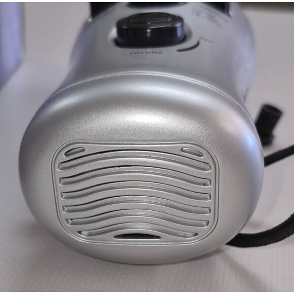 Dynamo AM/FM Torch Light Radio Hand Crank LED Flashlight - Picture 7 of 7